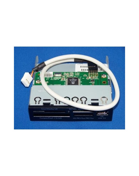 15 in 1 mälukaardilugeja + 1 USB 2.0